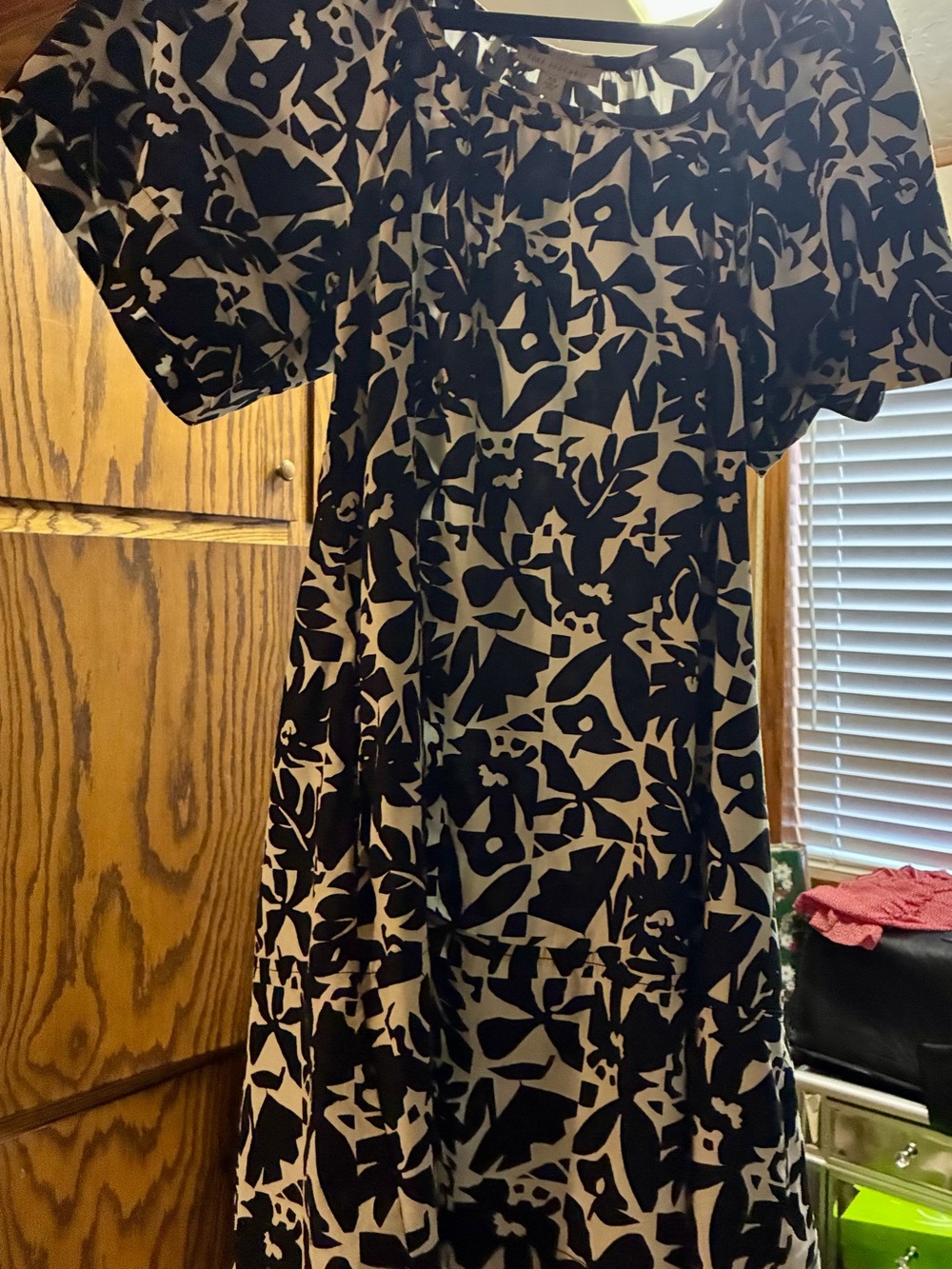 Black and White Floral Print Women’s Dress Free Assembly xs.